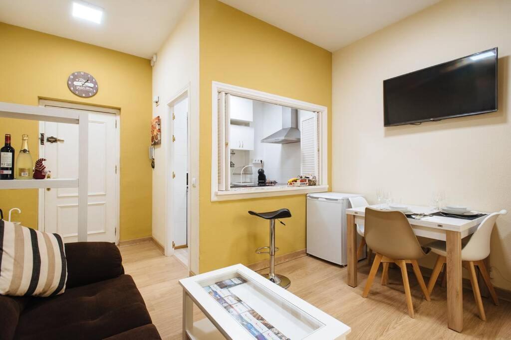 Cozy And Well Located Apartment In The Center Of Sewilla Zewnętrze zdjęcie